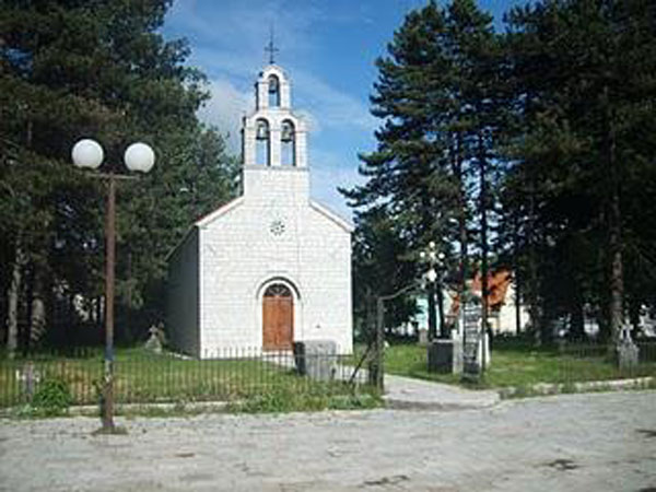 Cea mai veche biserică din Aria Balcanică ctitorită de Voevodul «Radule Vlah» (1450) (Vlaška Crkva)