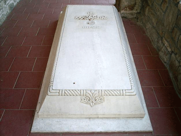 Piatra de mormânt a lui Ioniţă Caloianul de la Veliko Târnovo, foto istorie-furata.blogspot.com